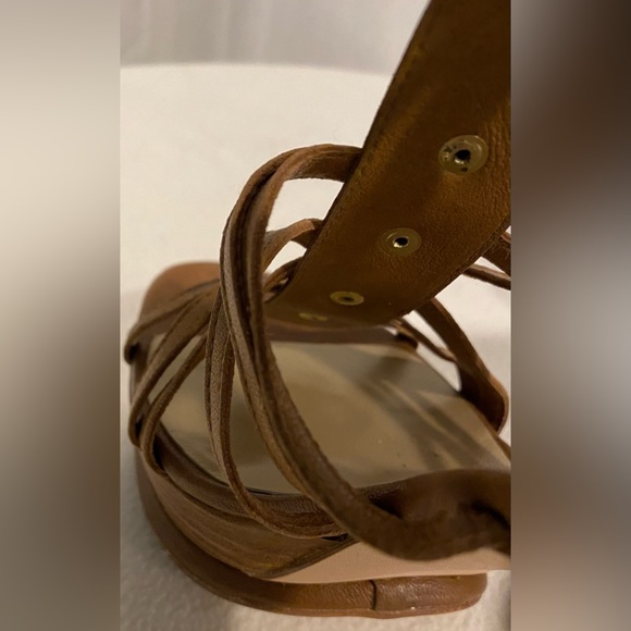 STUART WEITZMAN Brown Leather
Ankle Strap Platform Sandals Size 8
buckle heels - Picture 11 of 16